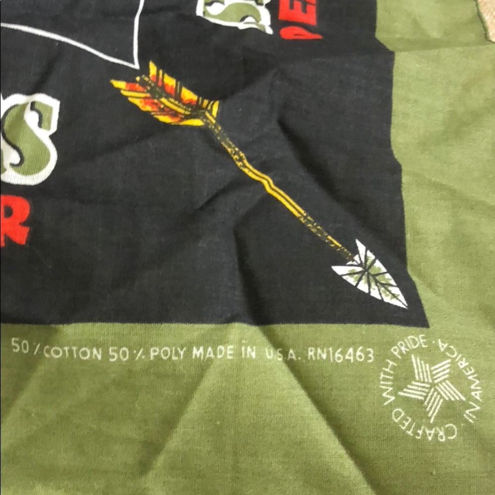 VINTAGE SPECIAL FORCES RED BERET HANDKERCHIEF 0258 - Picture 4 of 5